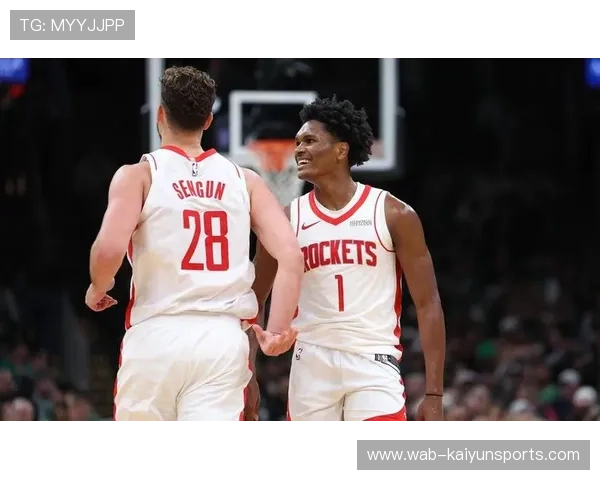 火箭“伊森时刻”频现！无球冲抢与侧翼防守成胜负关键